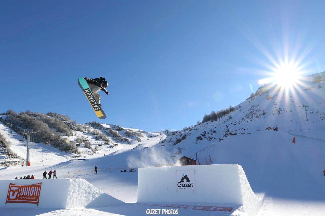 Pied des pistes, pleine nature Ustou Extérieur photo