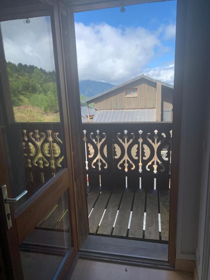 Pied des pistes, pleine nature Ustou Extérieur photo