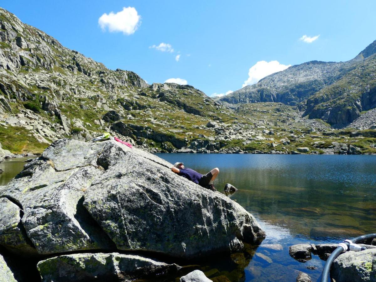 Pied des pistes, pleine nature Ustou Extérieur photo