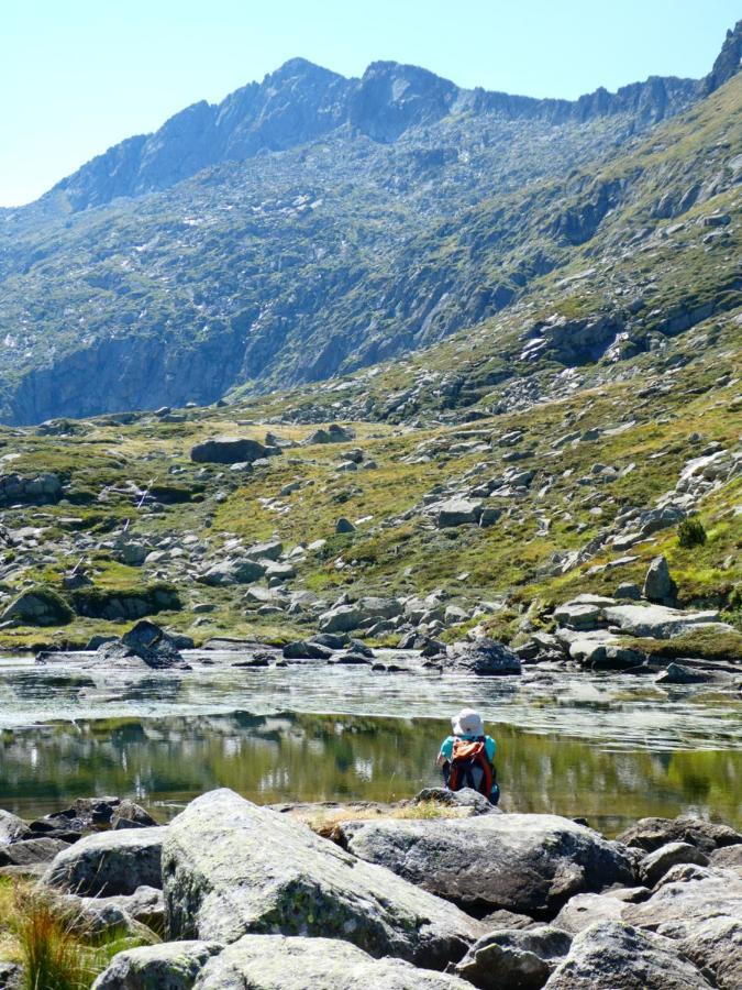 Pied des pistes, pleine nature Ustou Extérieur photo
